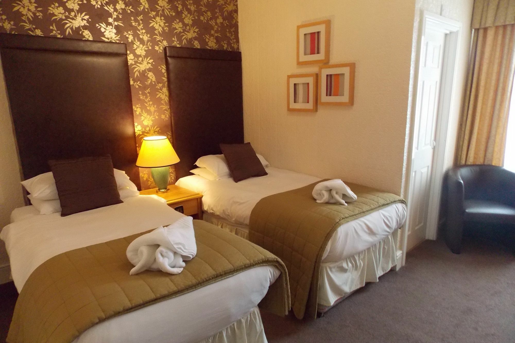 חלנדודנו Can-Y-Bae Hotel מראה חיצוני תמונה